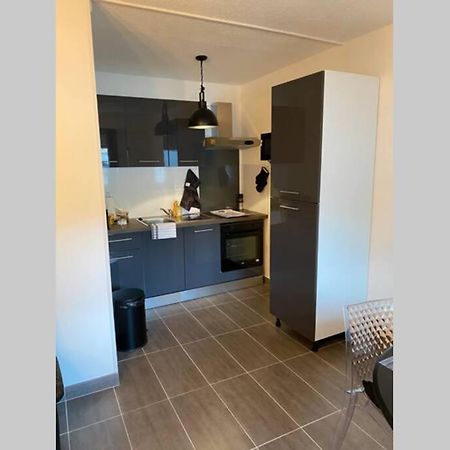 Le 12 Du Temple - Plein Coeur Centre Ville, Residence Privee, 5Mn Gare Sncf, Wifi Et Netflix Niort Buitenkant foto